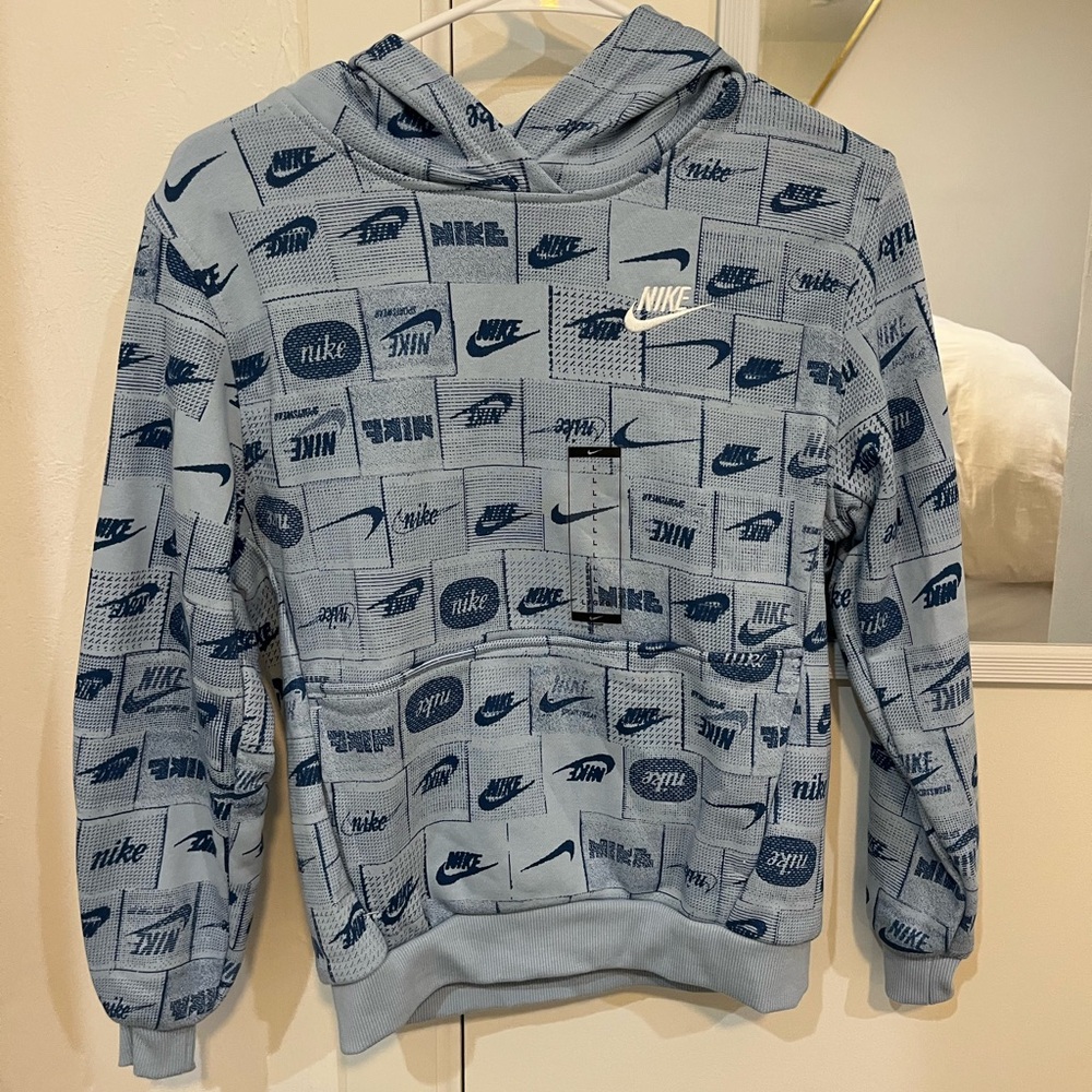 Nike Blue Graphic Sweatshirt Sporty Design